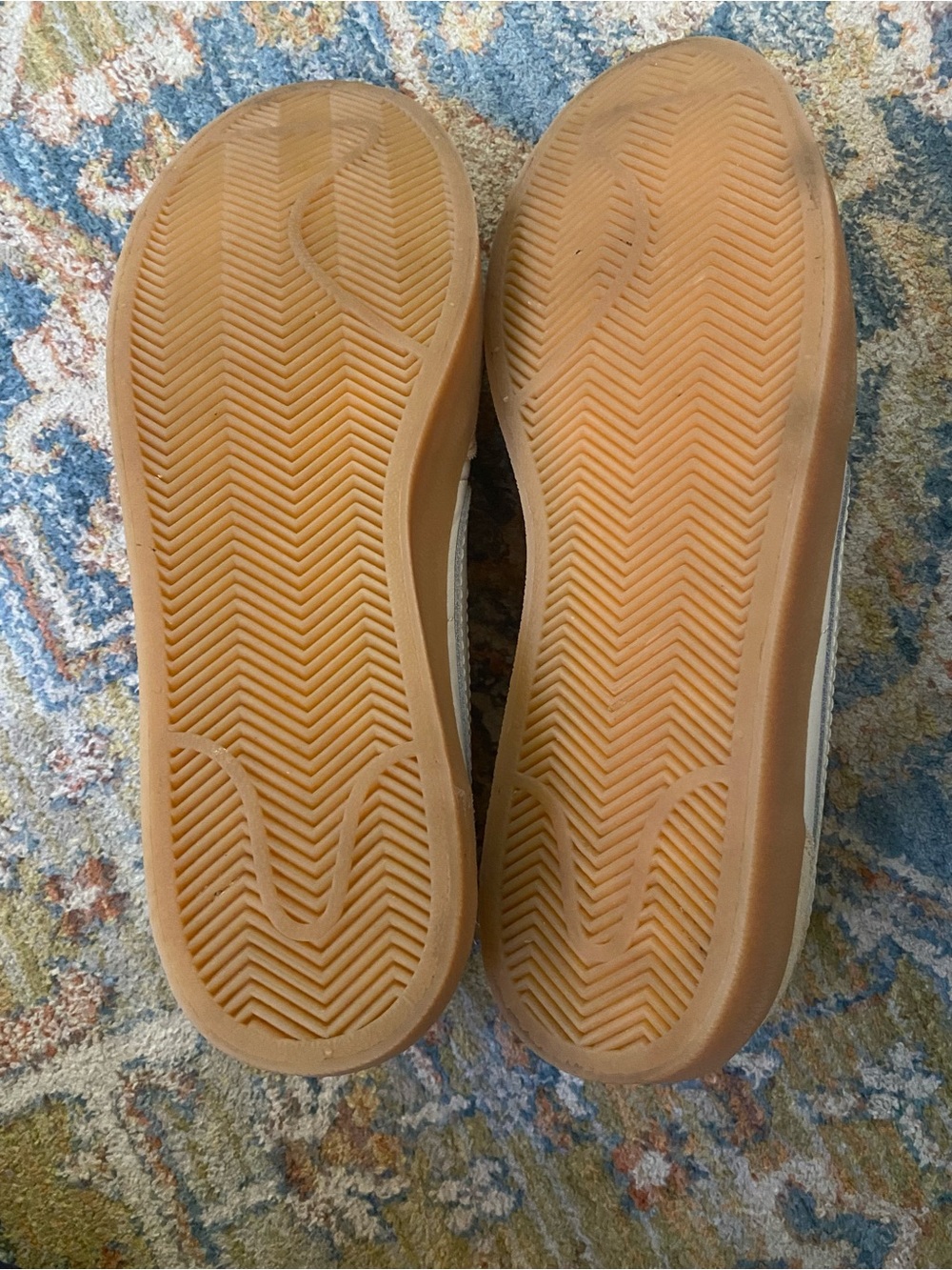 Nike Women’s White and Tan Casual Sneakers with Orange Accent - Picture 5 of 5